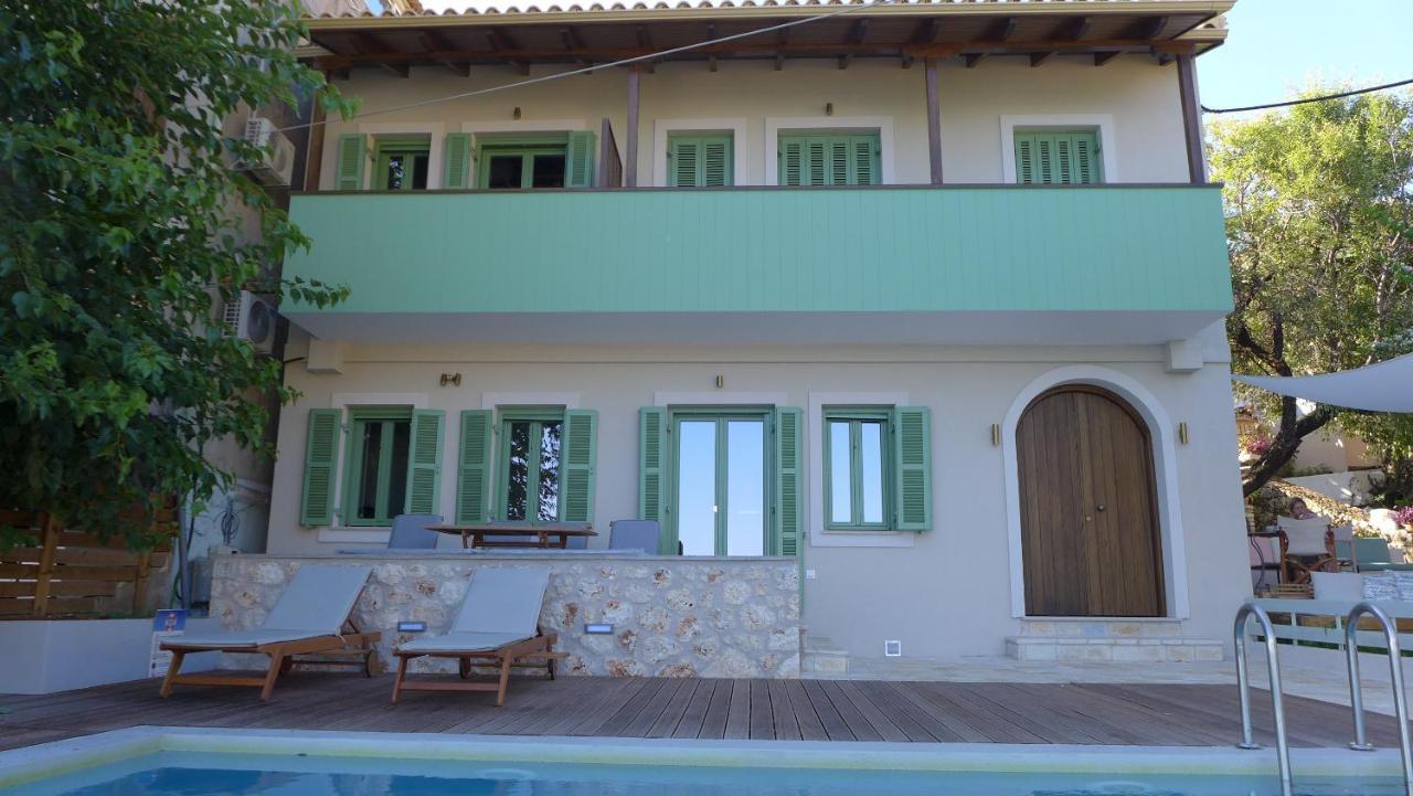 Caltabania Suites Áyios Nikítas Esterno foto