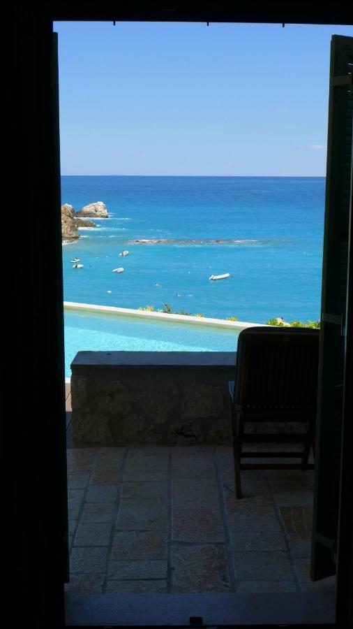 Caltabania Suites Áyios Nikítas Esterno foto